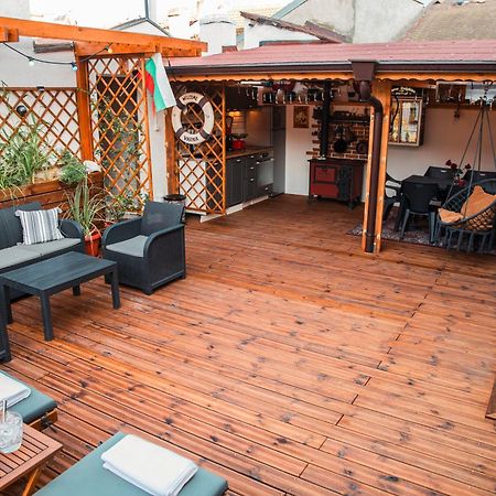 Three Dolphins Hotel With Rooftop Terracе Varna Extérieur photo