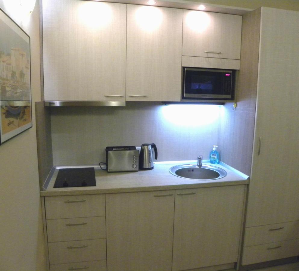 Three Dolphins Hotel With Rooftop Terracе Varna Chambre photo