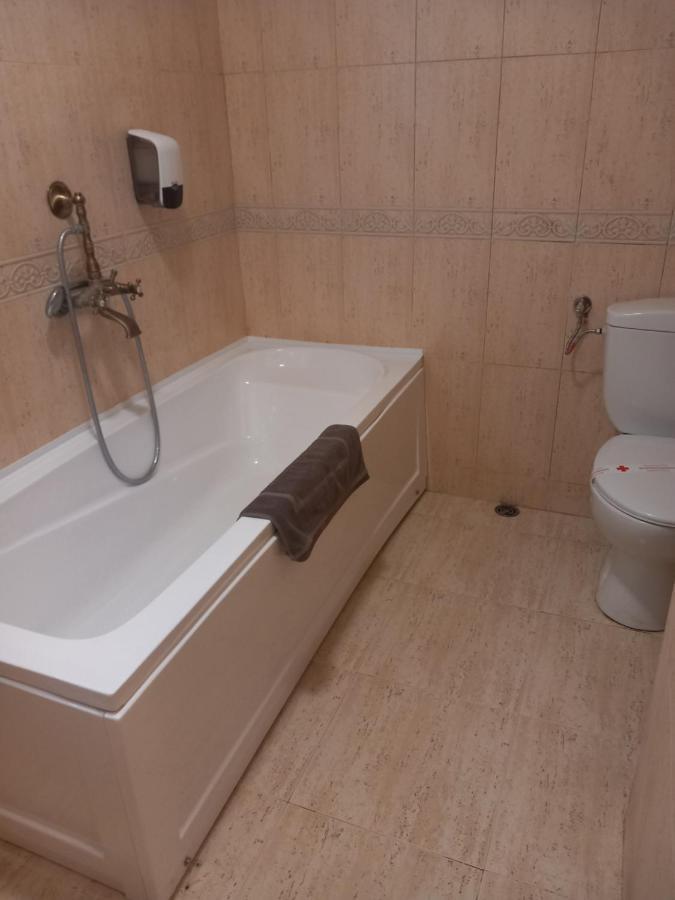 Three Dolphins Hotel With Rooftop Terracе Varna Extérieur photo