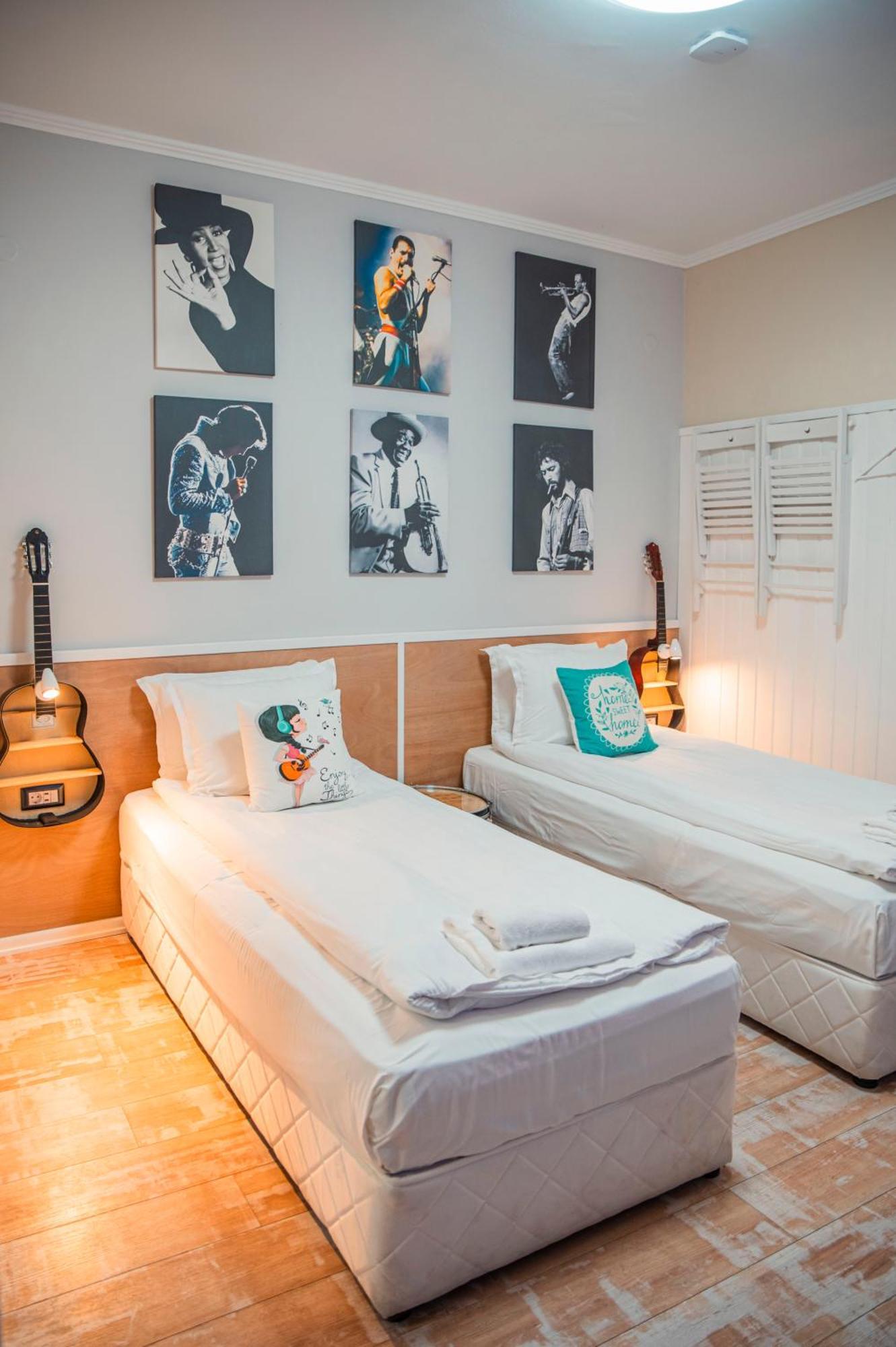 Three Dolphins Hotel With Rooftop Terracе Varna Extérieur photo